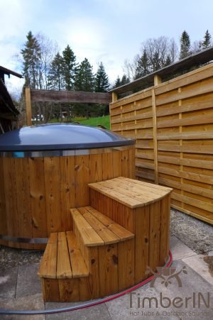 Wooden hot tub with electric heater (2)