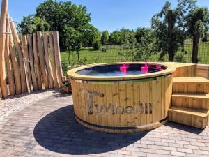 Wooden Hot Tub With Electric Heater (4)