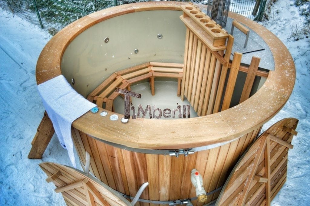 Wood Fired hot tub in RED CEDAR (1)