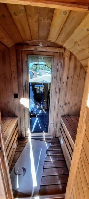 Outdoor barrel sauna on wheels mobile (9)