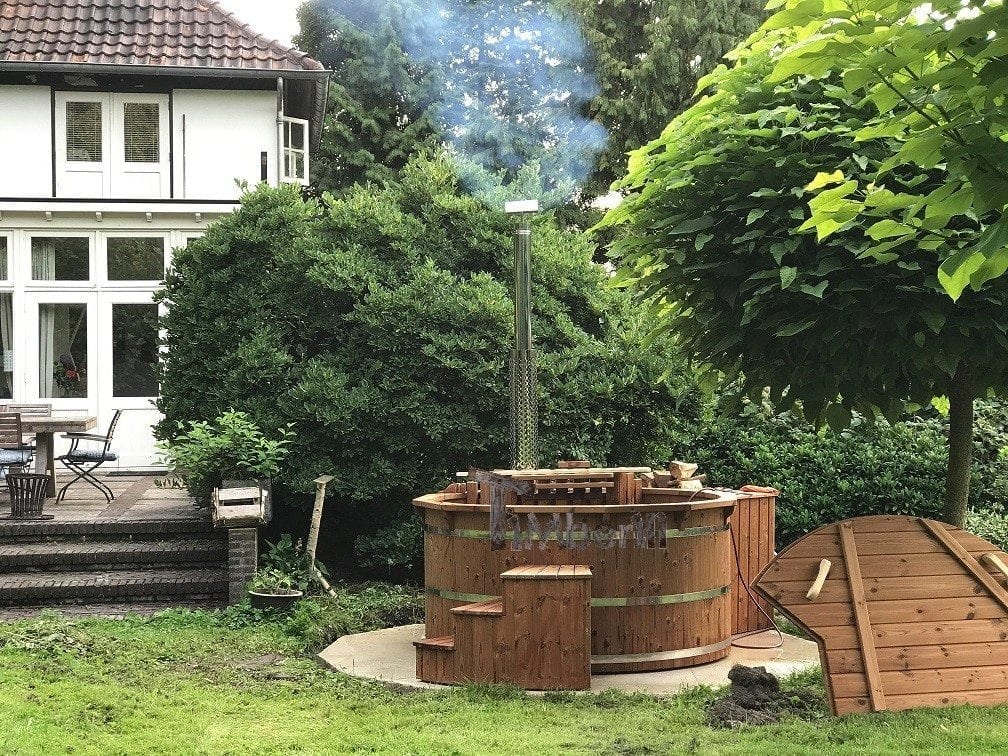 Wooden Outdoor Spa In Thermowood Deluxe, Jeroen Ticheler, Enschedends, The Netherlands2