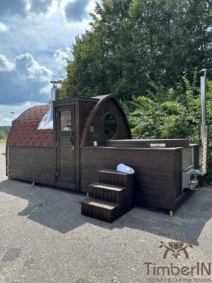 Outdoor garden sauna with an integrated whirlpool (3)