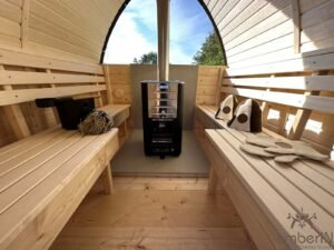 Outdoor garden sauna with an integrated whirlpool (4)