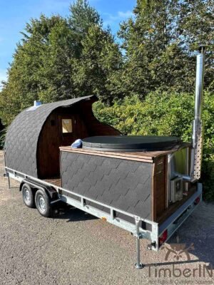 Outdoor garden sauna with an integrated whirlpool (5)