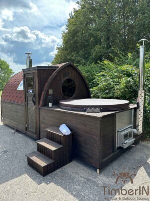 Outdoor garden sauna with an integrated whirlpool (6)