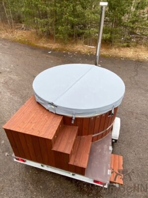 Mobile outdoor hot tub with polypropylene lining (2)